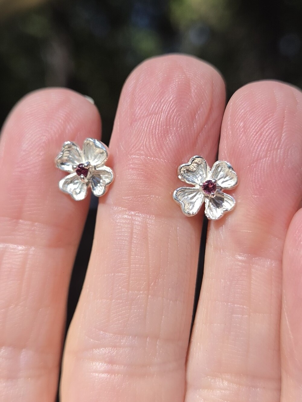 Rhodalite Sterling & White Gold Flower Earrings - Picture 4 of 9